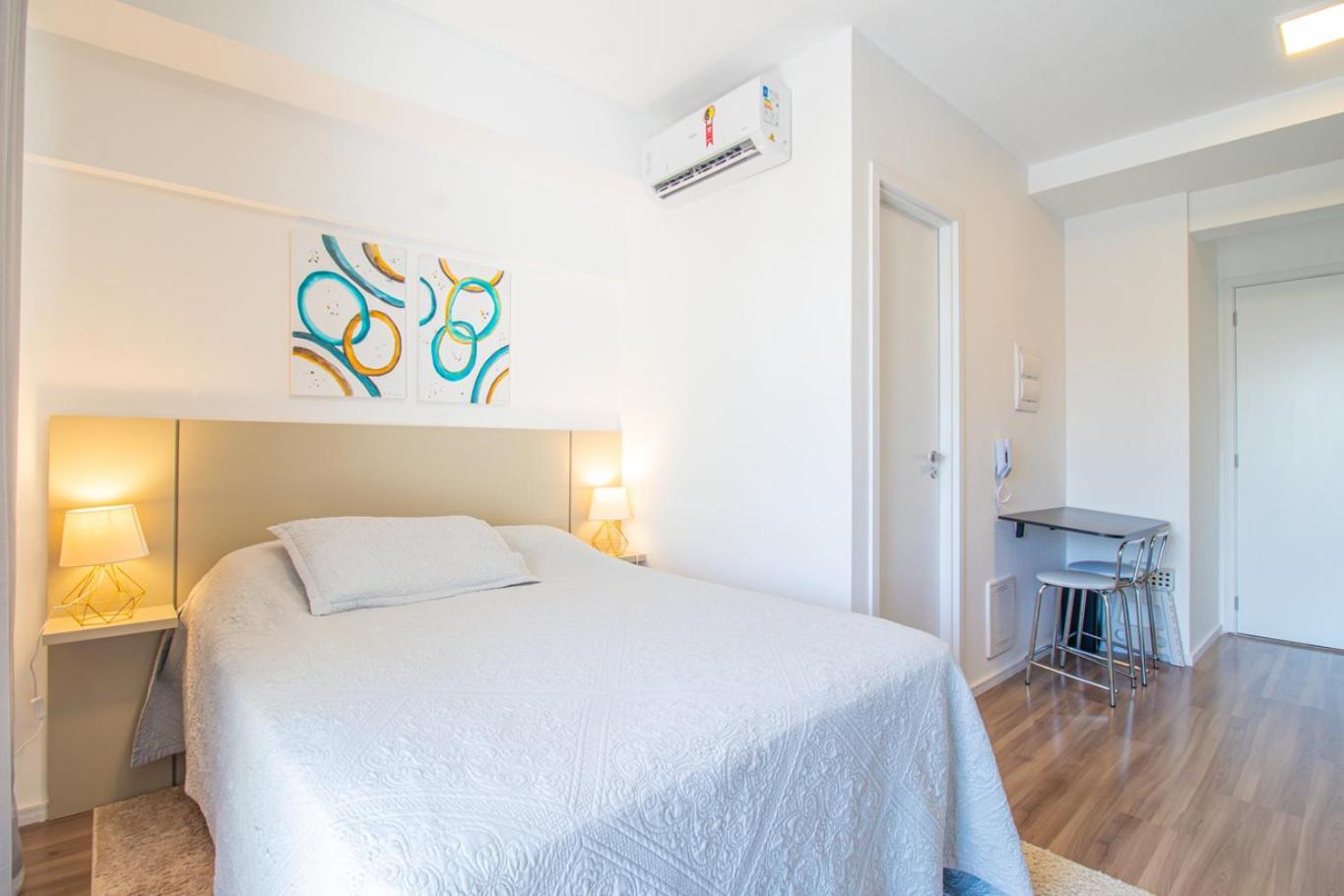 Elegante Com Varanda E Otima Localizacao Apartment Sao Paulo