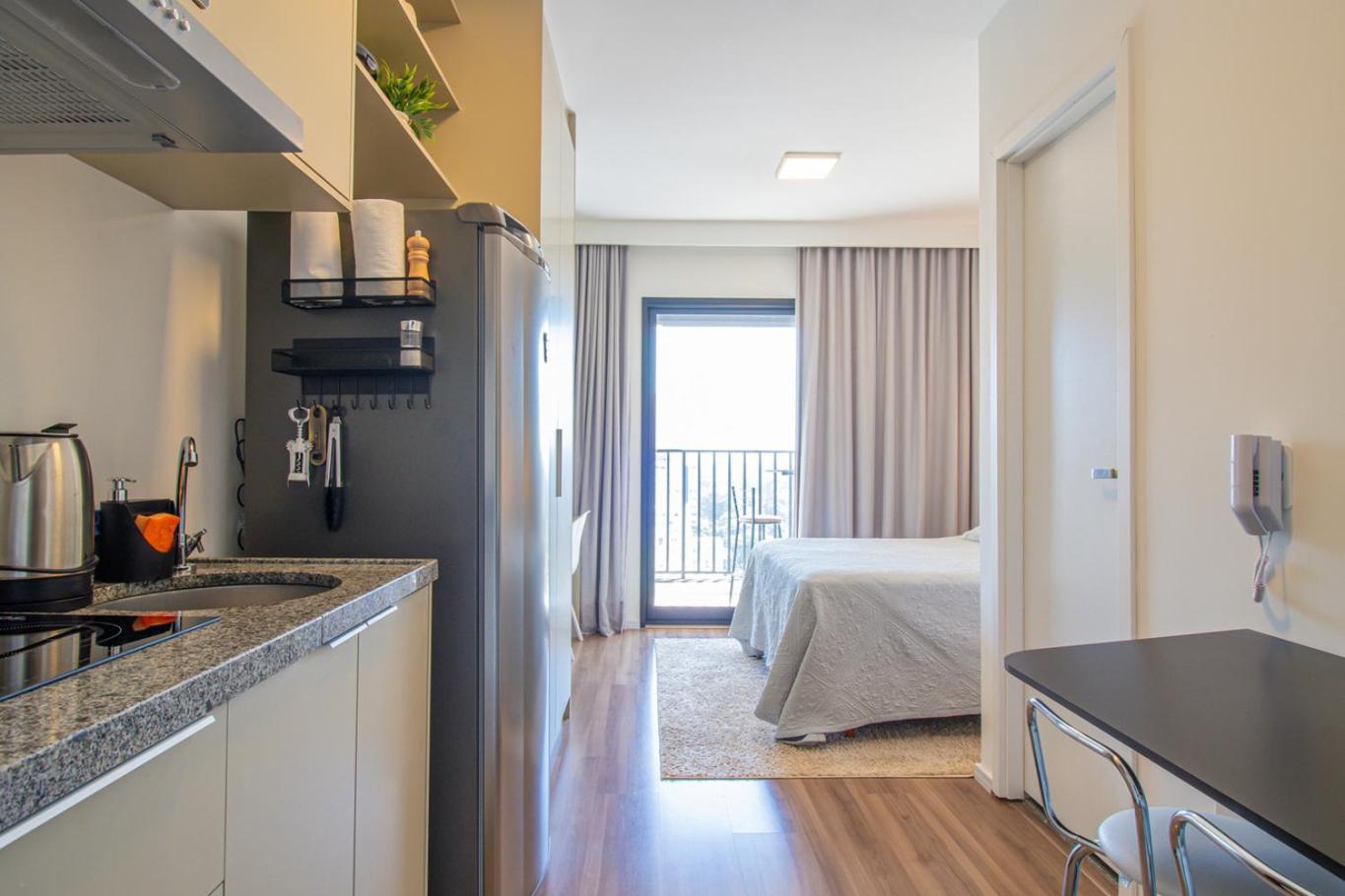 Elegante Com Varanda E Otima Localizacao * Sao Paulo